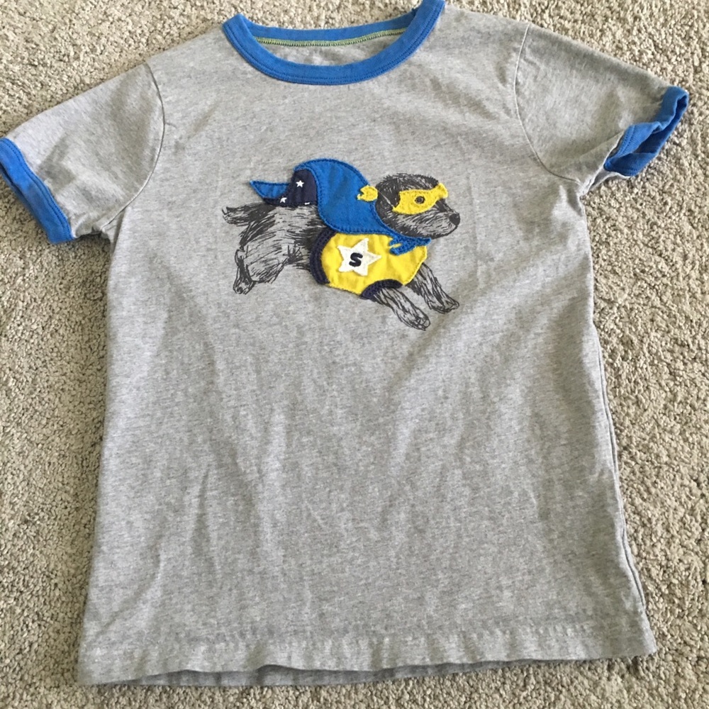 Mini Boden Appliquéd Super Dog shirt size 4-5